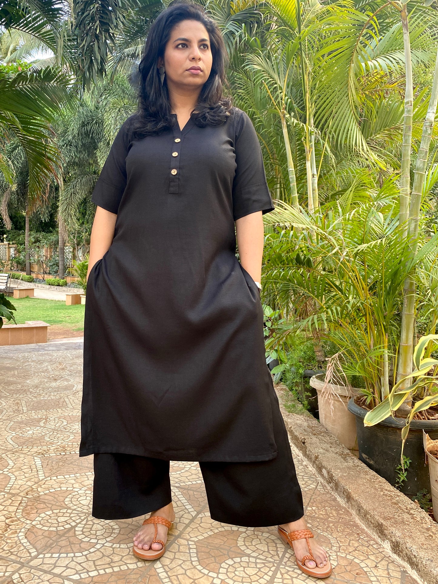 AMMU - ONLY KURTA  - BLACK